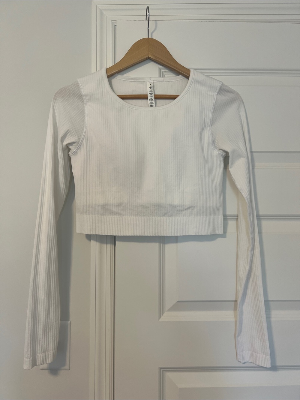Lululemon Ebb to street long sleeve crop size 8